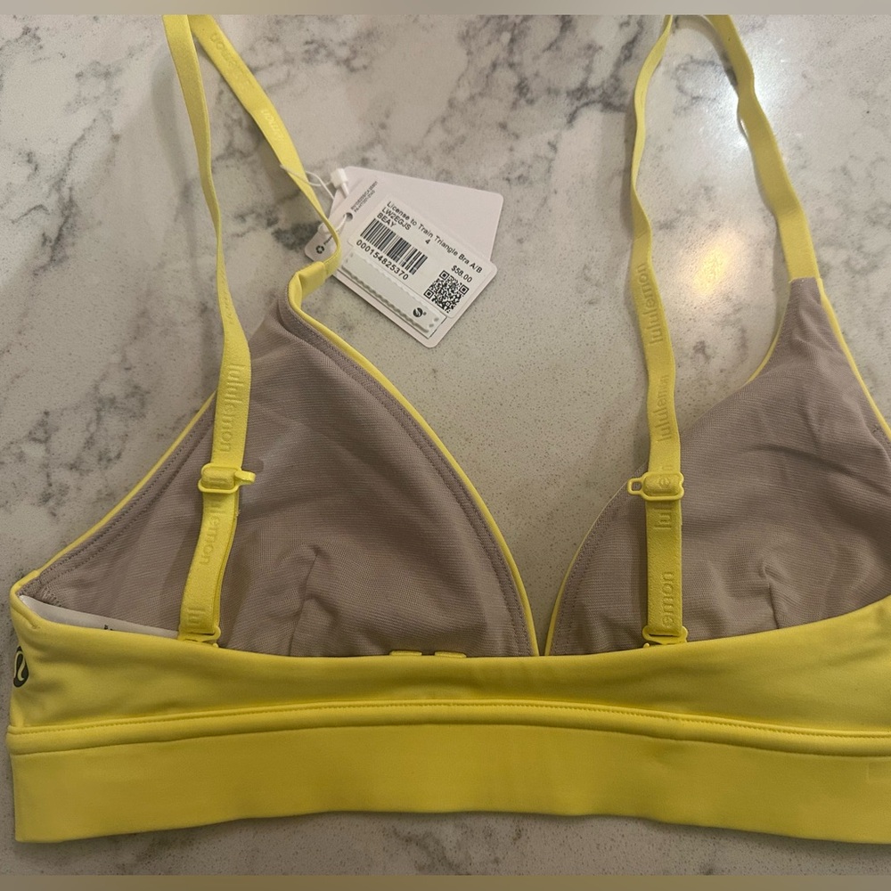 Lululemon License to Train Triangle Bra 🌟NWT🌟 sz 4 A/B Cup Beaming Yellow - Picture 2 of 7